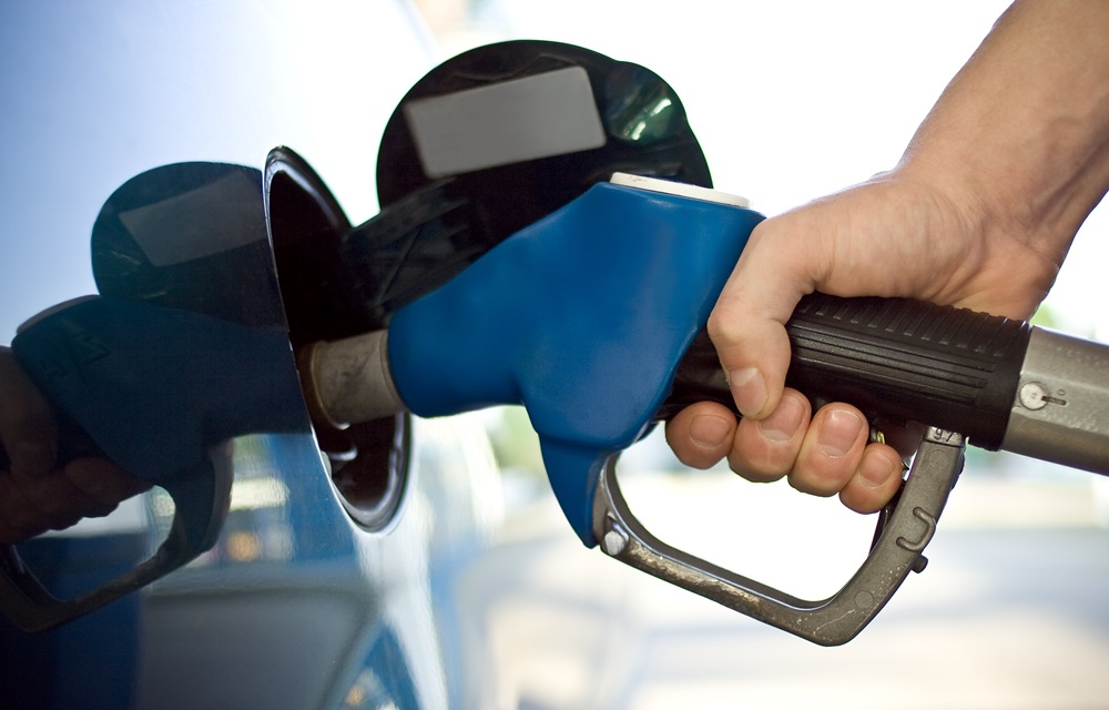 Ir para  <p>A Petrobras anunciou na Sexta-feira, 14/10, &nbsp;a redu&ccedil;&atilde;o do pre&ccedil;o da gasolina em 3,2% em suas refinarias, a partir da zero&nbsp; de S&aacute;bado, 15. Tamb&eacute;m haver&aacute;...